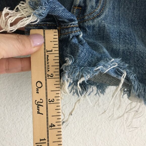 Furst Of A Kind Levi's Womens 28 Denim Shorts Distressed Button Fly Cotton - Picture 10 of 16